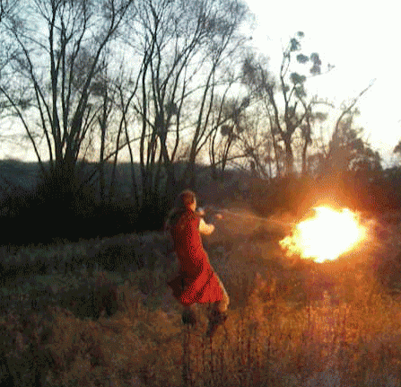 Фото человек с огнем