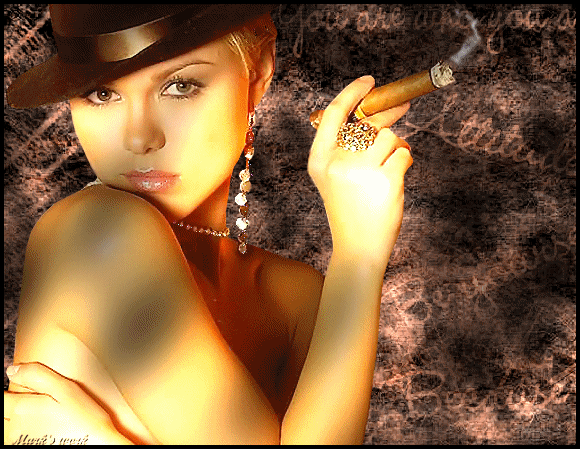 Девушка с сигарой
