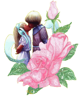Дети целуются среди цветов